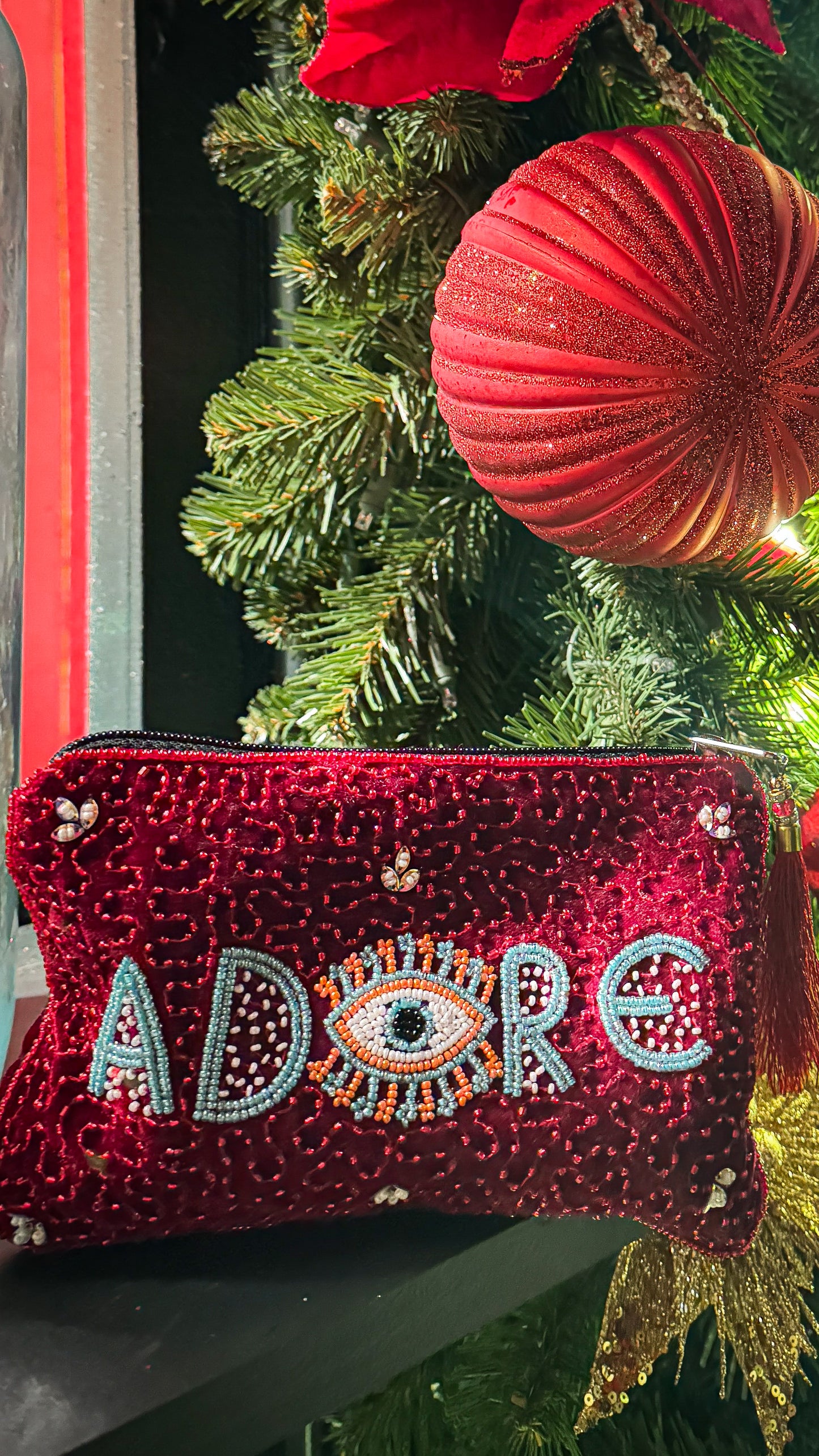 B1: Eye Adore Pouch: Burgundy