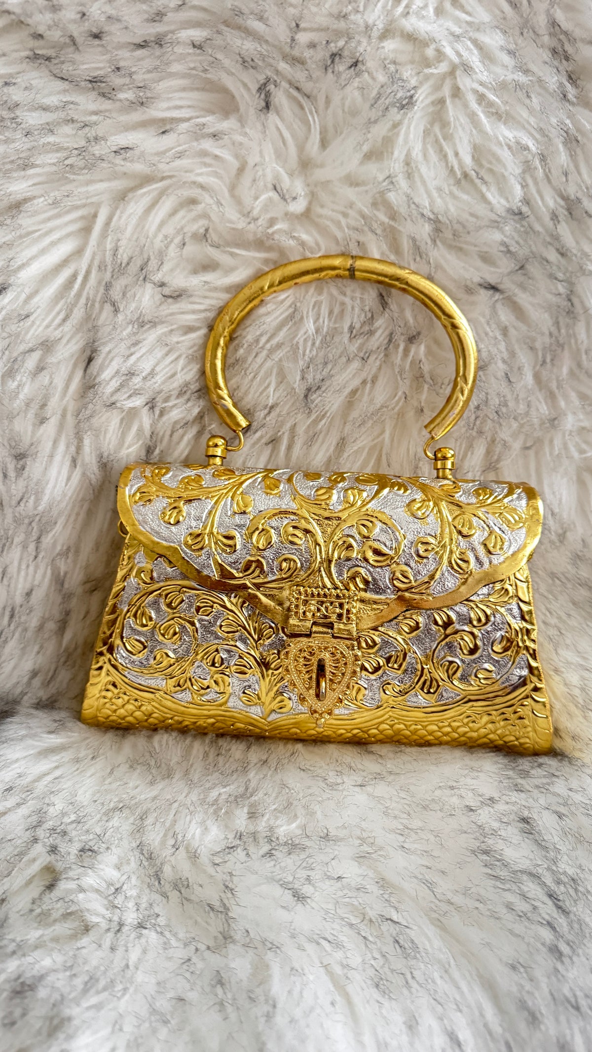 Maharani Metal Bag